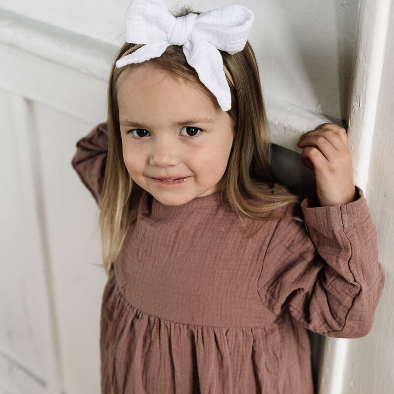 Harso-mekko Old blush ja iso rusettipanta White <3